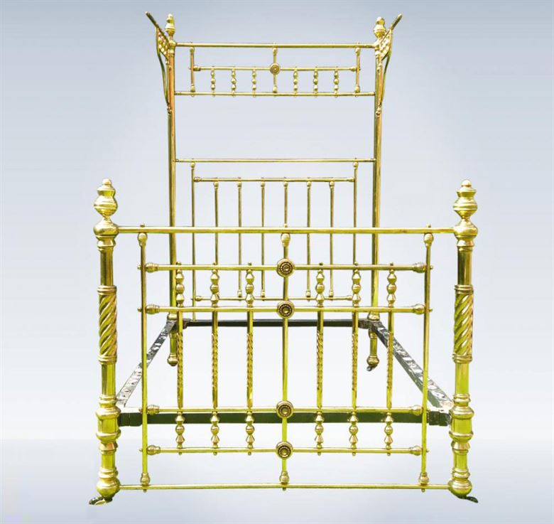 https://www.elisabethjamesantiques.co.uk/stockimages/Genuine-Victorian-Brass-Canopy-Half-Tester-Double-Bed-3-P9.jpg