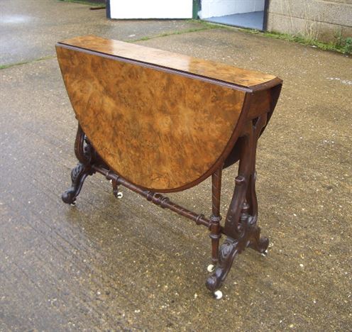 Victorian Sutherland Table - Mid Victorian Walnut Sutherland Table With Oval Top